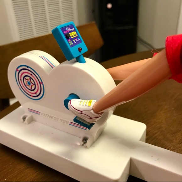 Vintage THE SUPER MODELS Keep Fit Cycling Machine Doll by Toy Concepts - Picture 11 of 15